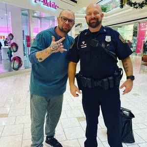 Meet your Posher, Todd